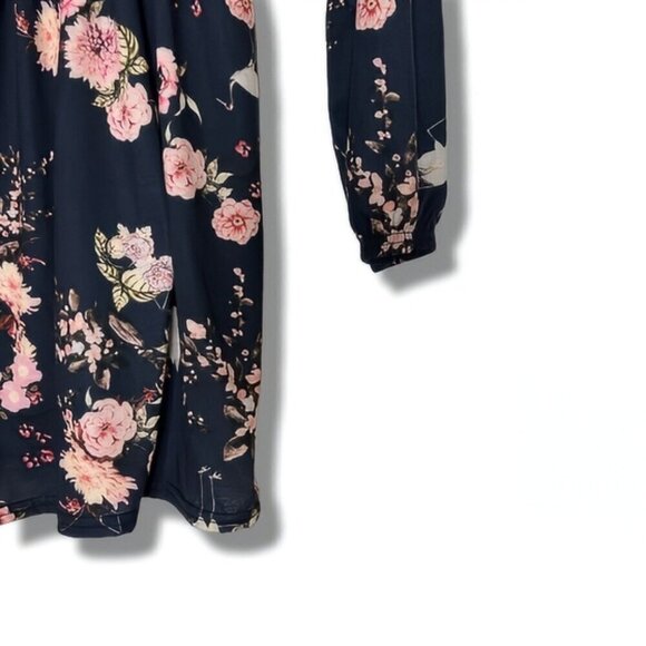 NWT Boohoo  Floral Long Sleeve Wrap Shirt, Stretch waistline Floral Design - Picture 5 of 7
